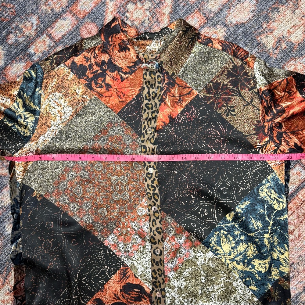 Johnny Was Cheetah Mabel Silk Printed Blouse with Velvet Back size small - Picture 10 of 14